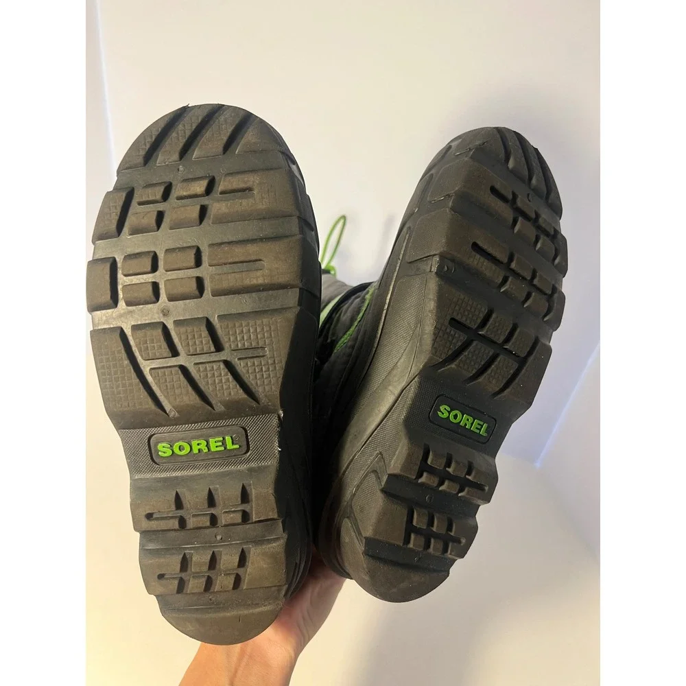 Sorel Kids Flurry Snow Boots Grey Green Waterproof Winter NY1885-052 Size 4